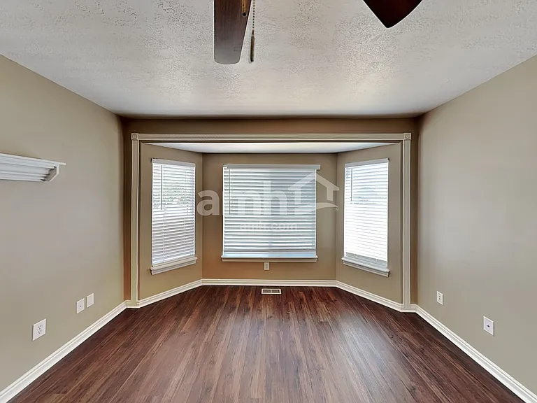 8553 S 6430 W — Photo 9