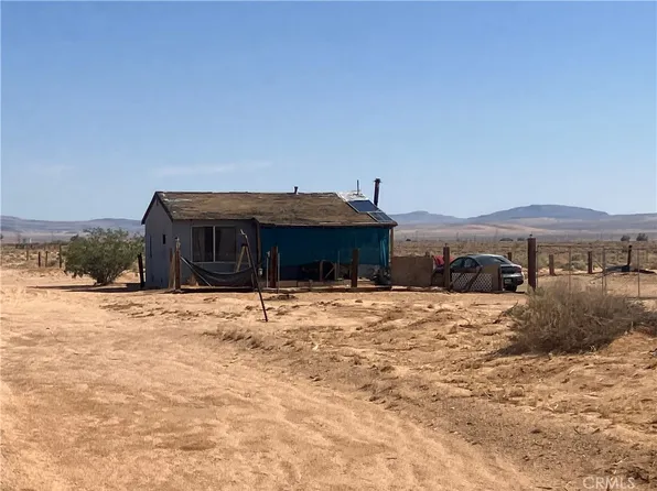 22076 Santa Fe Ave, Hinkley, CA 92347