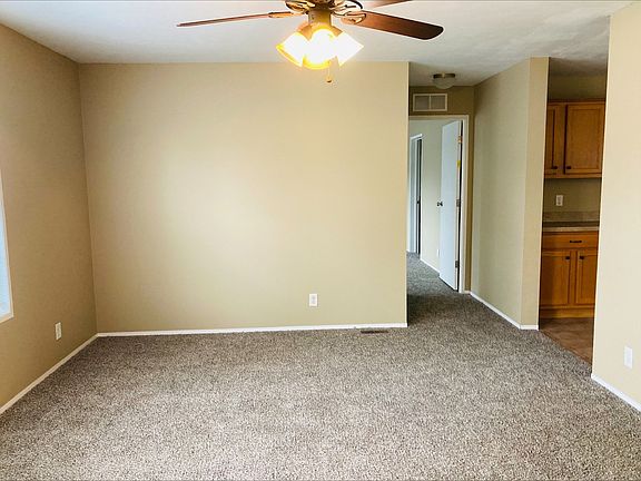 3rd image of 1126 Chateau Blvd #53