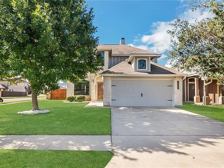 3418 Castleton Dr — Photo 5