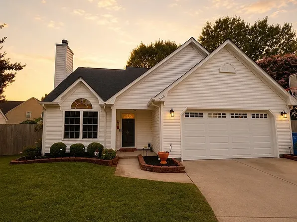 205 Lynnwood Gold Ct, Chesapeake, VA 23320