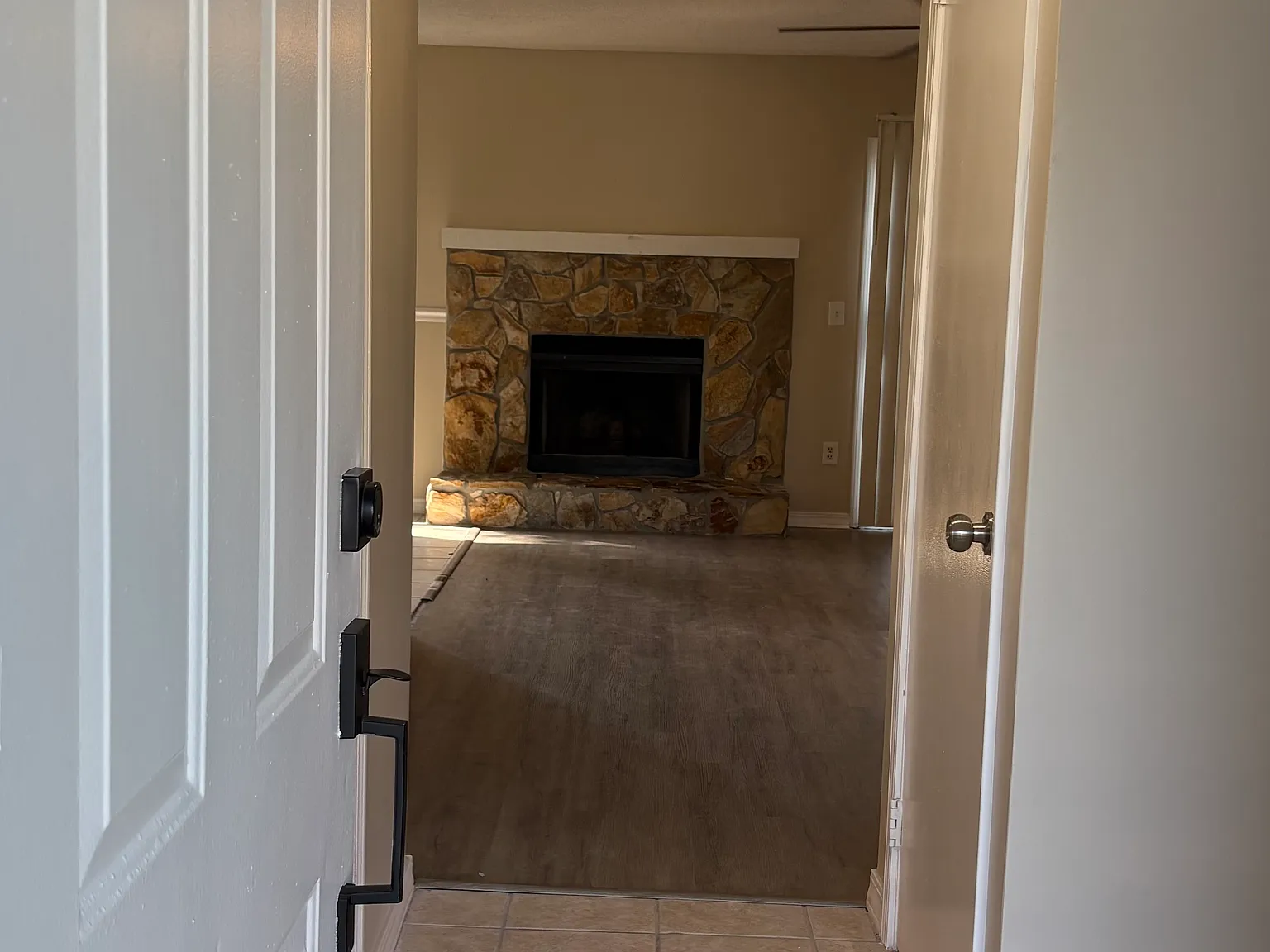 3 bed, 1404 sqft, $1,850 — Photo 4