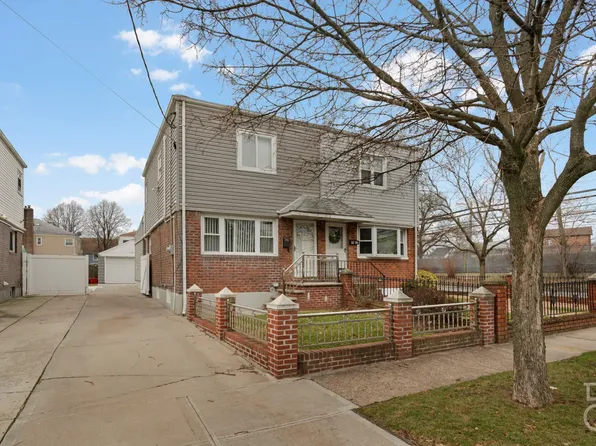 9904 199th St, Hollis, NY 11423