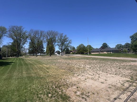 5th image of F 1919th Ave