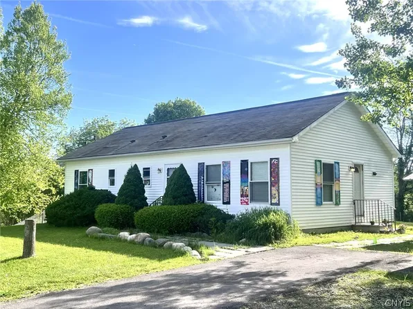 36 Fox Hollow Rd, Cortland, NY 13045