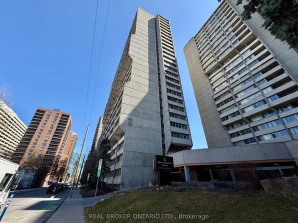 500 Laurier Ave W #1506, Ottawa, ON K1R 5E1