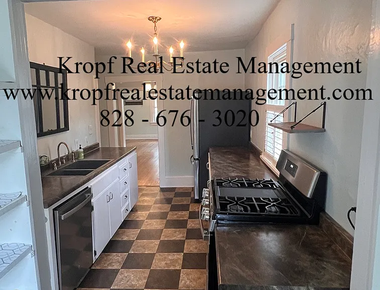 138 Murdock Ave — Photo 10
