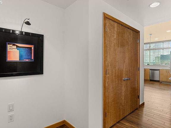 5th image of 1255 NW 9th Ave APT 910