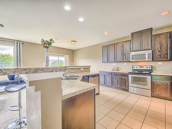 3rd image of 1314 Plaza Lake Dr