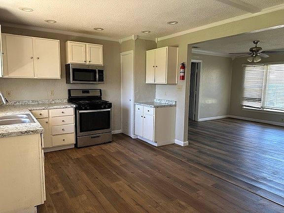 2nd image of 1708 W Elm St