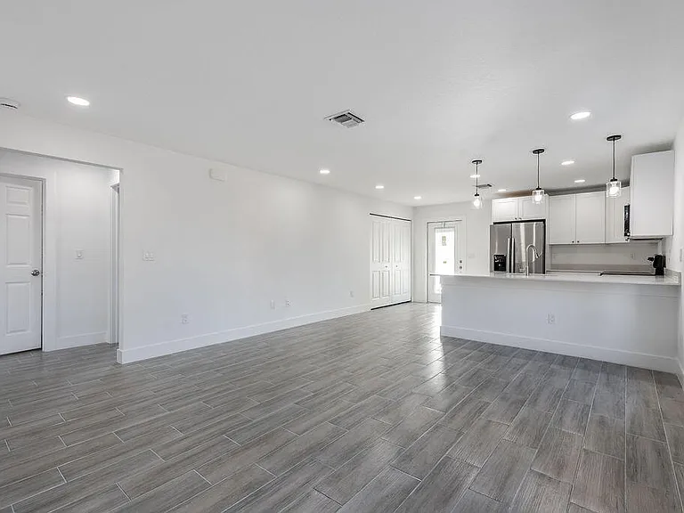 3018 SE Iris St — Photo 8