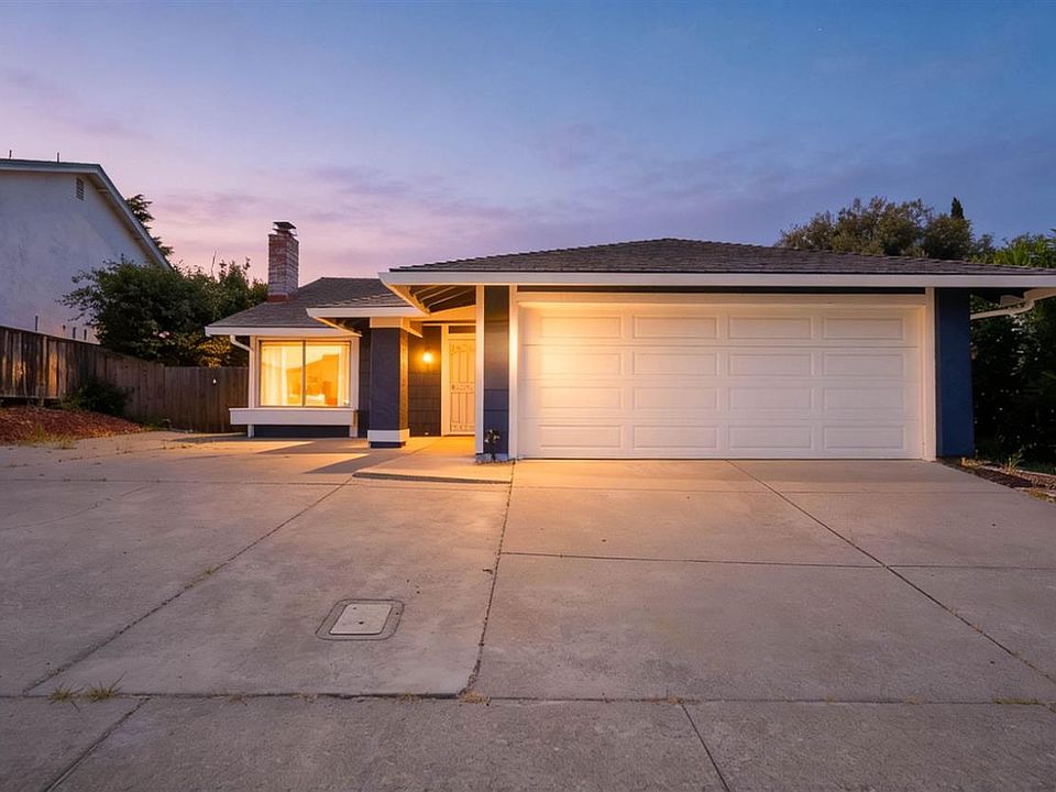 1st image of 740 coral ridge Circle