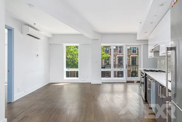 Rented by EXR | media 28