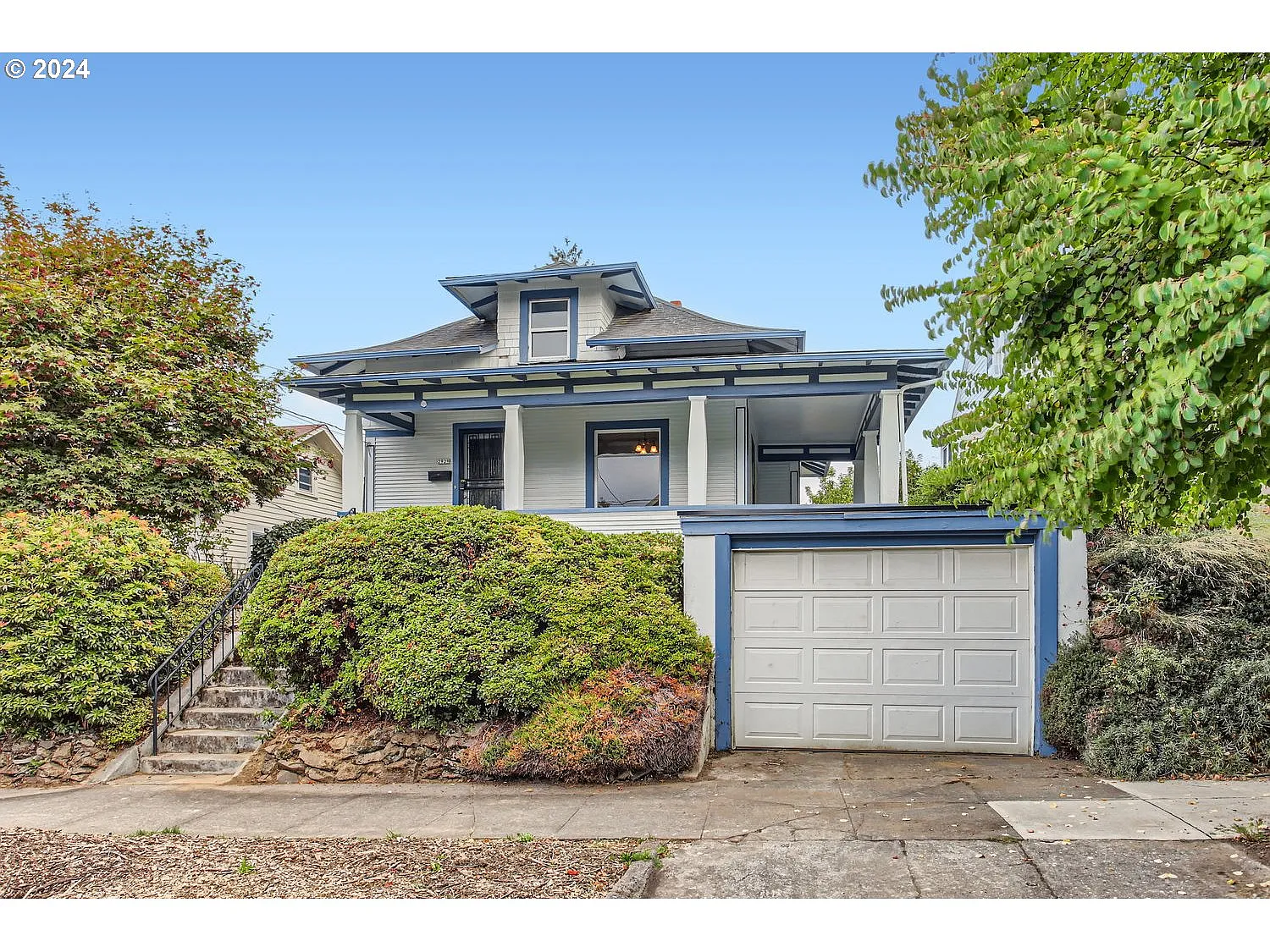 2929 SE Kelly St photo 1
