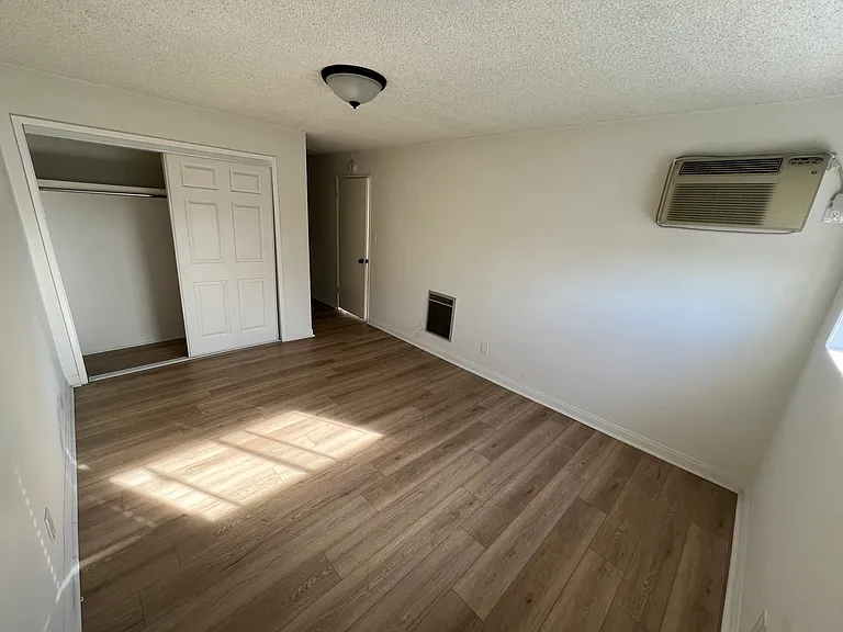 Casa Del Rey Apartments — Photo 9