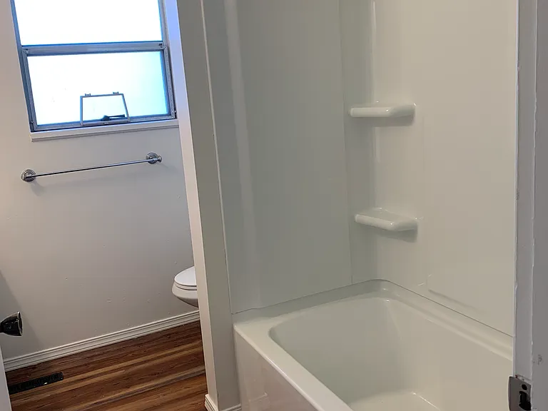 102 Bayside Rd — Photo 7