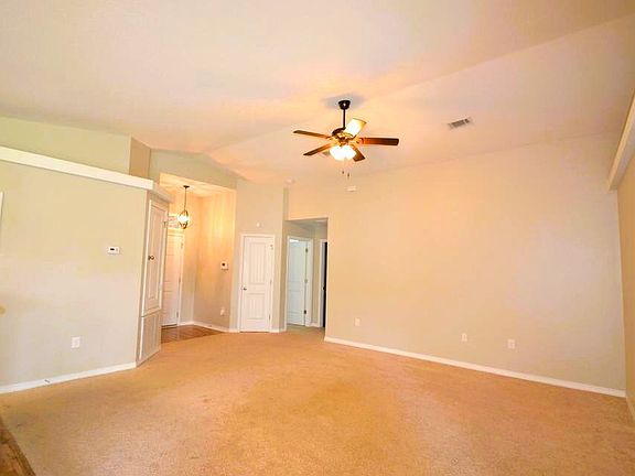 2nd image of 8197 Sierra St