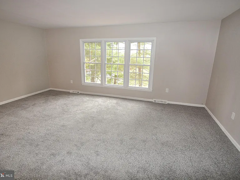 1666 Albermarle Dr — Photo 11