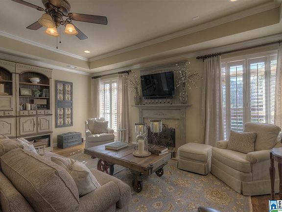 4th image of 6071 Clubhouse Dr