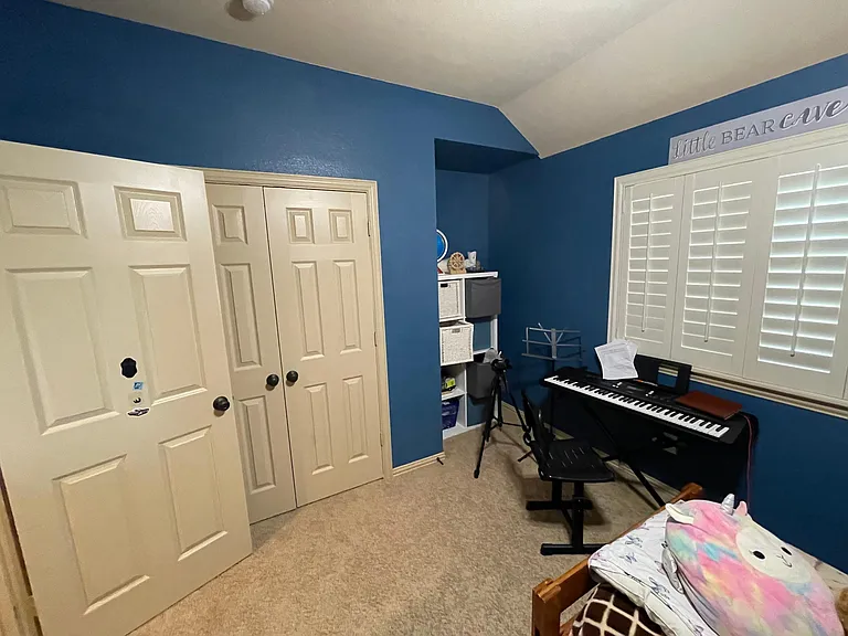 12812 Outlook Ave — Photo 17