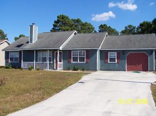 223 Zachary Ln, Hubert, NC 28539