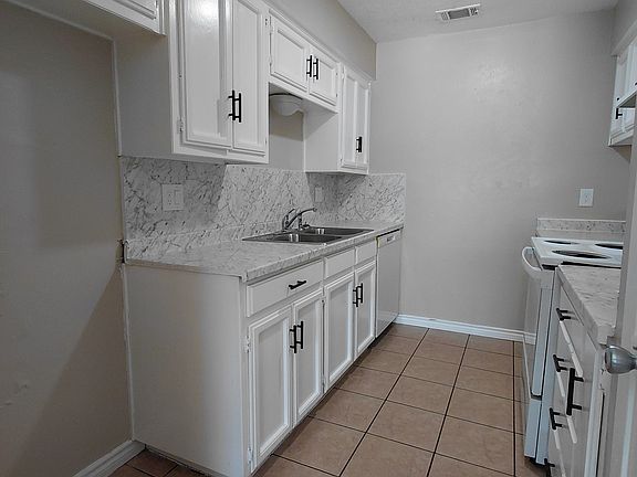 5th image of 3900 Camelot St APT B
