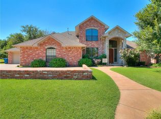 320 Shortgrass Rd, Edmond, OK 73003