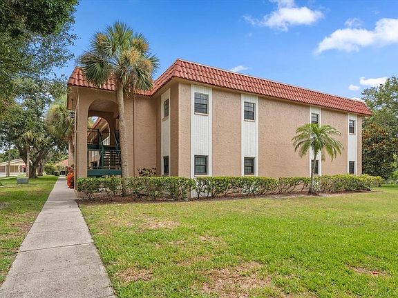 3rd image of 1750 BELLEAIR FOREST DRIVE #B8