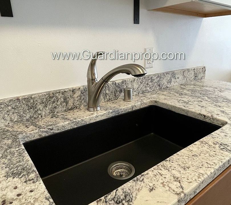 1st image of 627 Polk St NE #6