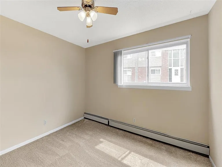 Oak Valley Apartments — Photo 34