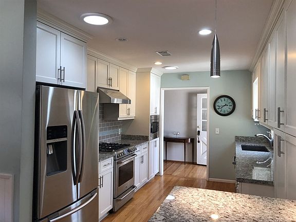 5th image of 5659 Meredith Ave