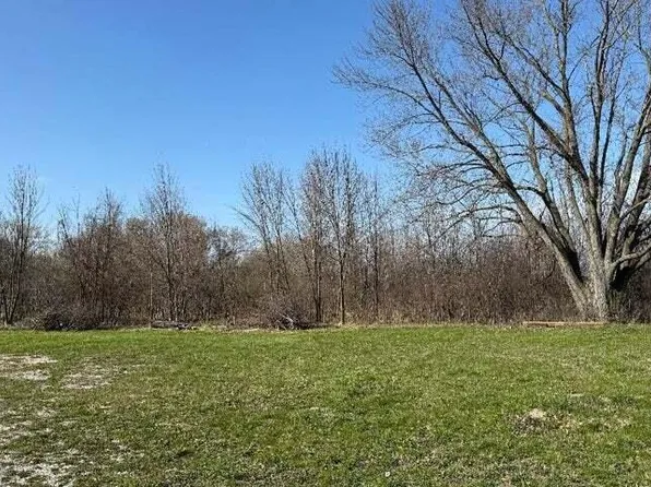 000 DOUGLAS AVENUE, Racine, WI 53402