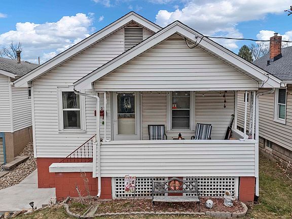 2nd image of 1003 E Hines Ave