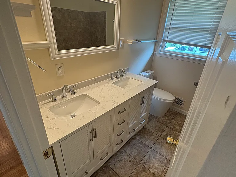 2421 Newell Dr — Photo 23