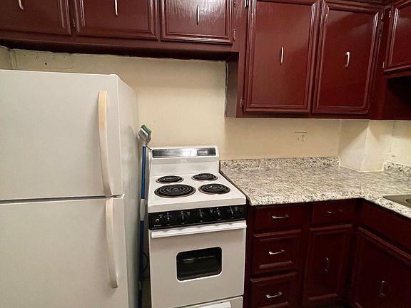4th image of 14806 35th Ave APT 1A