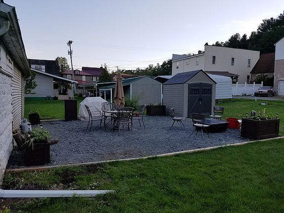 Back yard patio-added 2017