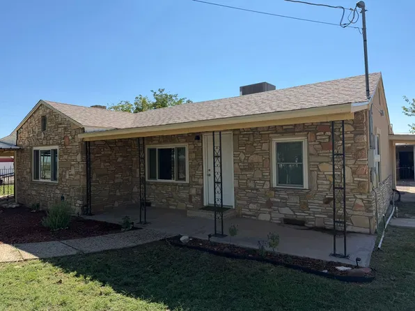 4305 E Derrick Rd, Carlsbad, NM 88220