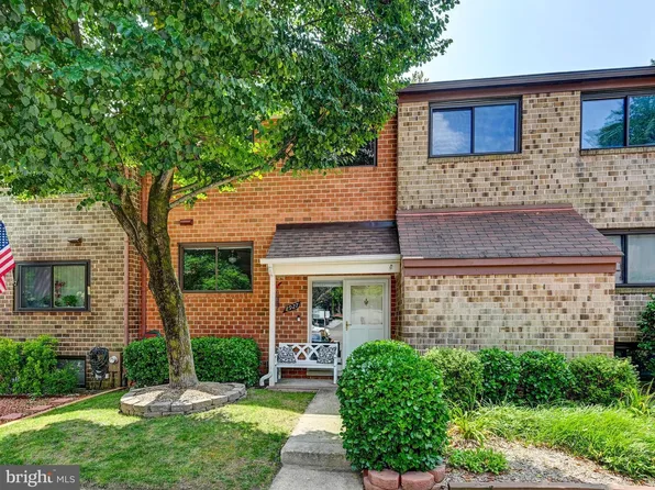 8927 Skyrock Ct, Columbia, MD 21046