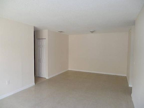 INTERIOR LIVING SPACE