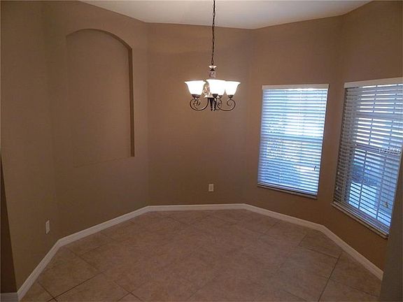 5th image of 1047 Coquina Ln