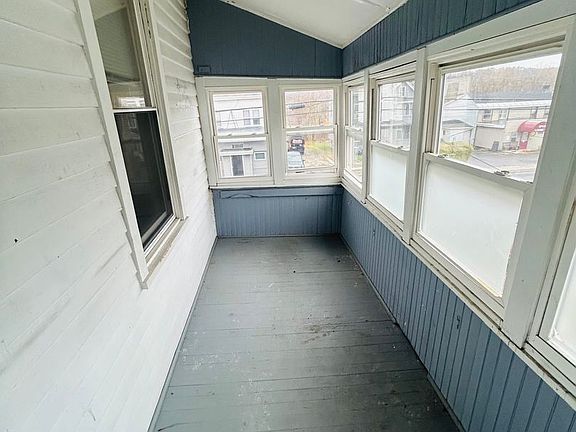 5th image of 219 W Main St Floor 2