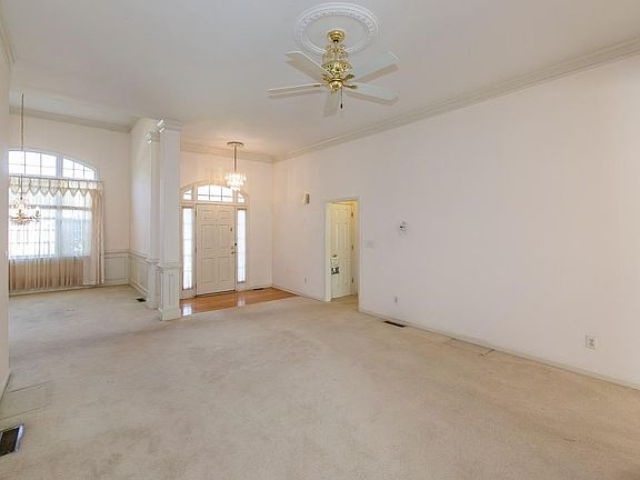 3rd image of 5547 Blue Cedar Dr