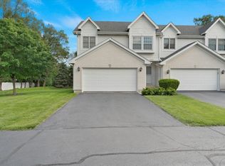 669 Barlina Rd, Crystal Lake, IL 60014