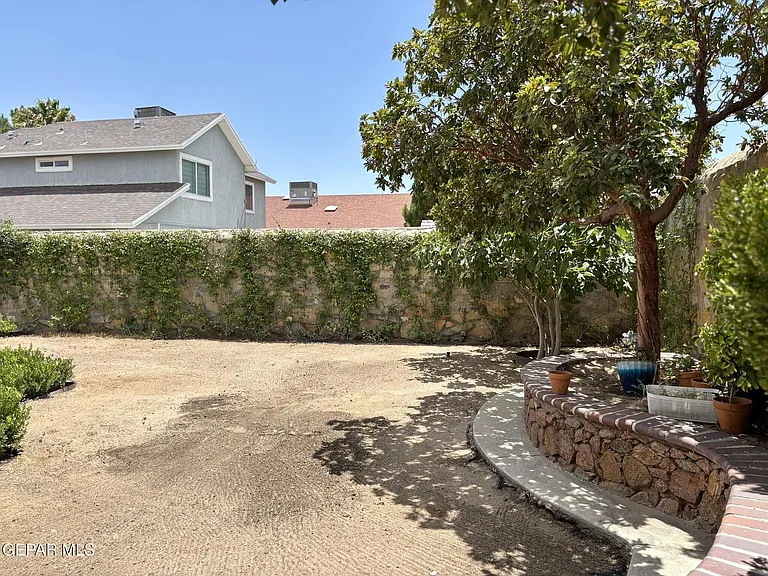 2313 Passage Pl — Photo 31