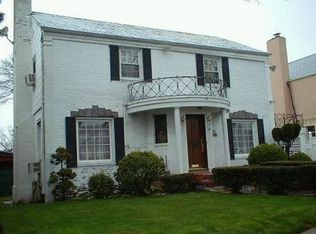 16709 Grand Central Pkwy, Jamaica, NY 11432