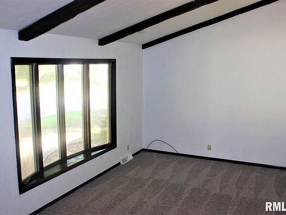 4th image of 304 Wilshire Dr