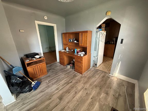 3rd image of 3935 15th St