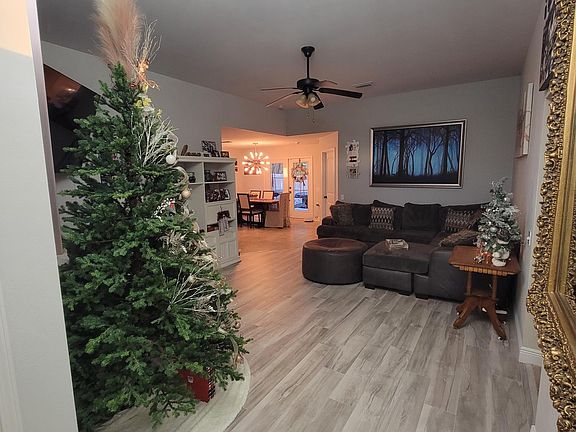 2nd image of 5801 Jade Moon Cir