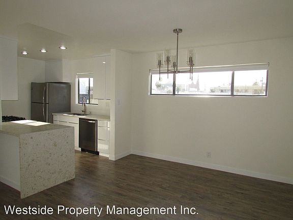 3rd image of 811 N Alfred St APT 7