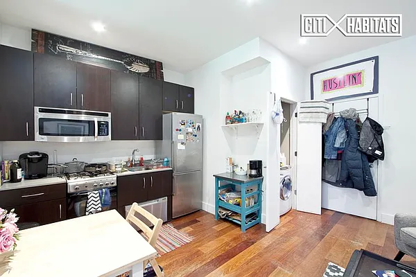 Rented by Citi Habitats | media 39